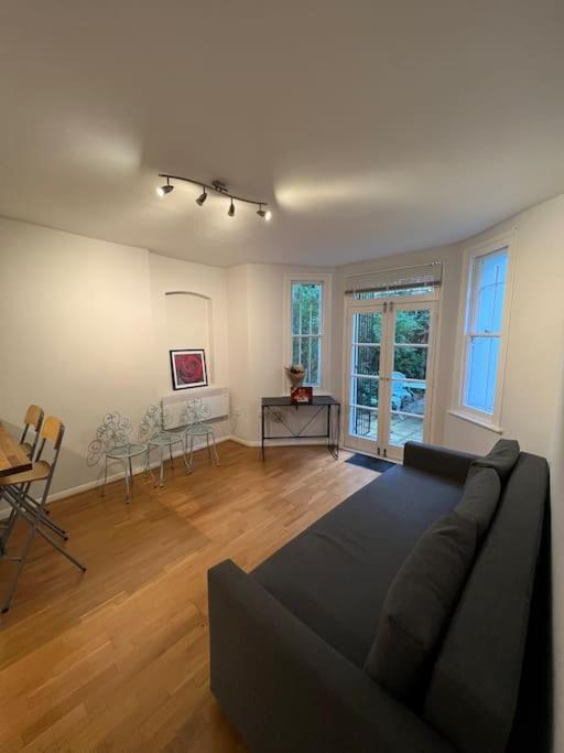 Lovely 1 Bedroom Apartment In West Kensington Лондон Экстерьер фото